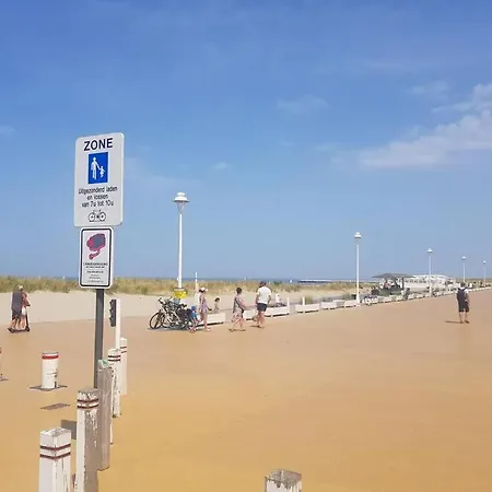 Gezellige In Nieuwpoort 'dunepark' - Opkuis Inbegrepen In De Prijs 샬레 *