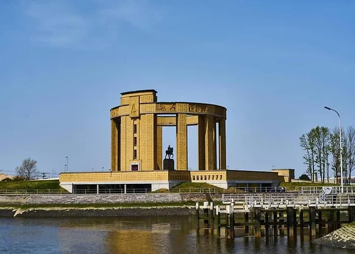 Chalet Gezellige In Nieuwpoort 'dunepark' - Opkuis Inbegrepen In De Prijs